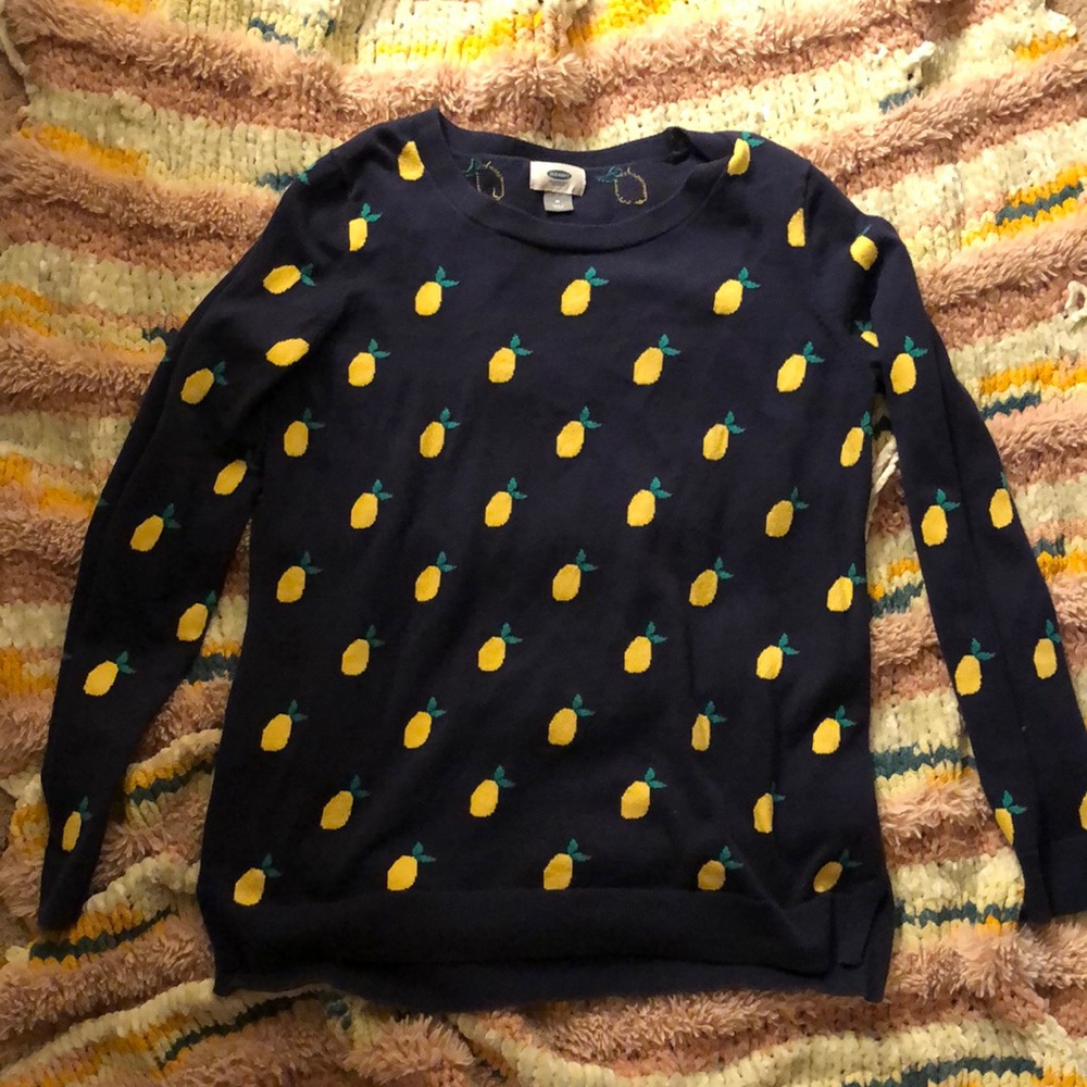 Old Navy Lemon Light Weight Sweater
